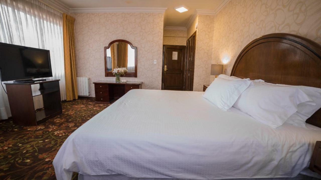 Hotel Coloso Potosí Buitenkant foto